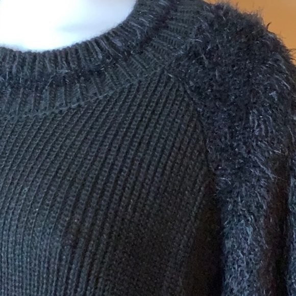 Suzy D Sweater - Picture 2 of 8